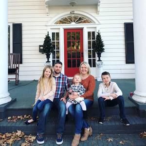 Meet your Posher, Holly